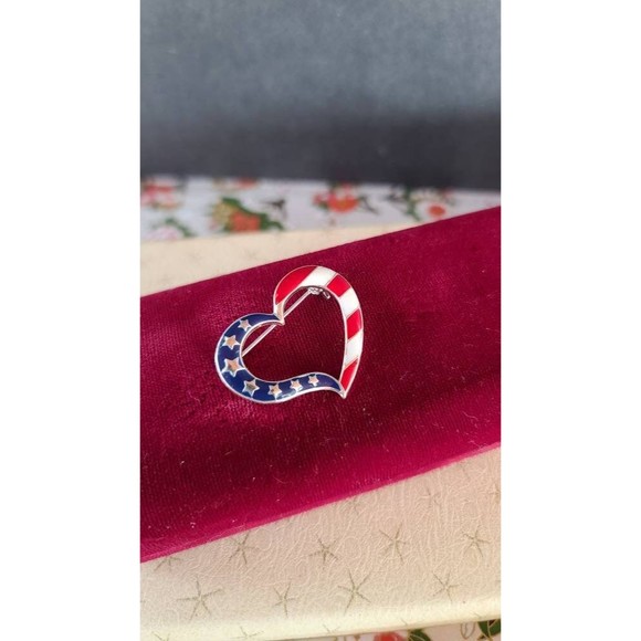 Vintage Avon American Flag Heart Brooch - Picture 2 of 10